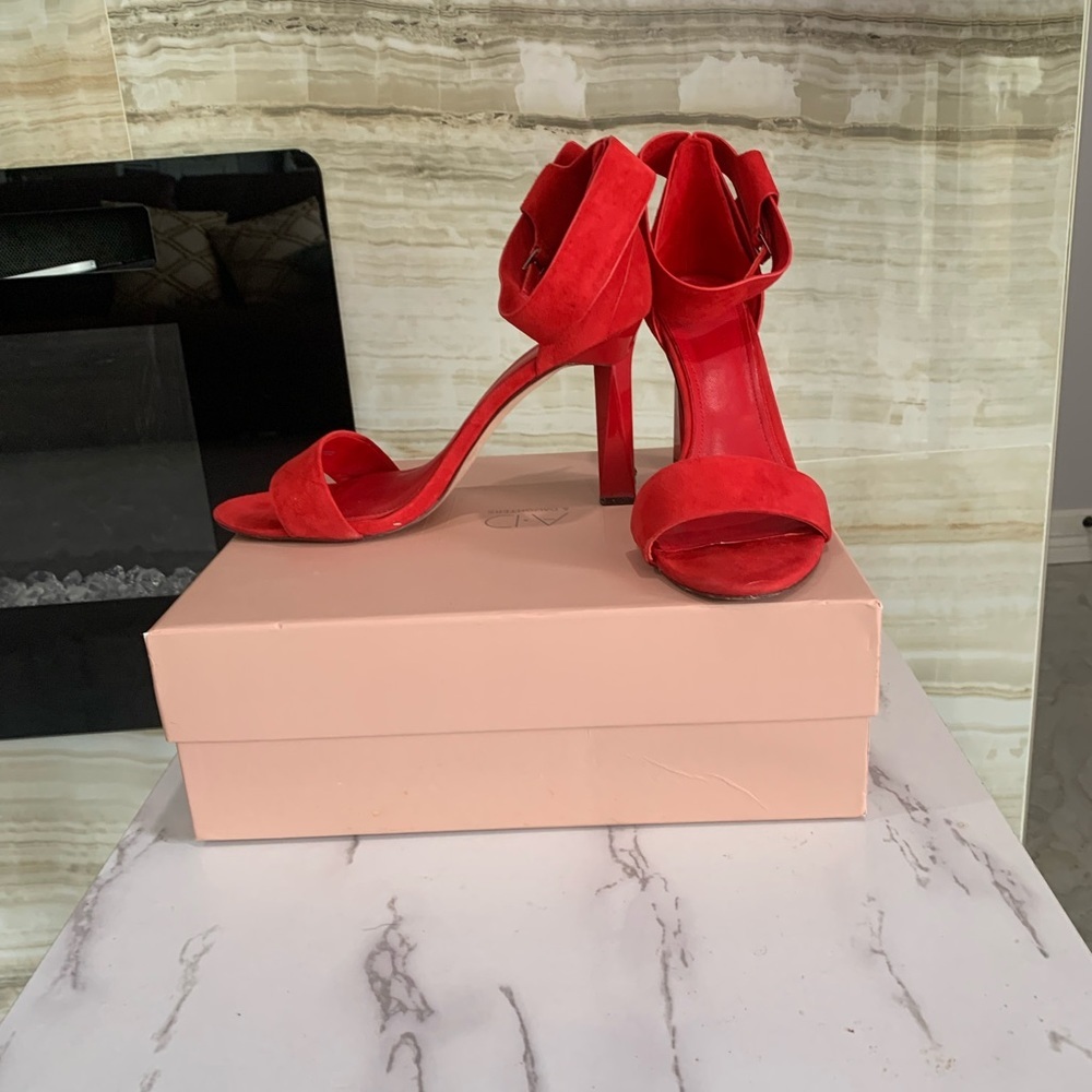 Women’s AD & Daughters Red Ankle Strap Open Toe Heeled Shoe. Size 8.5
